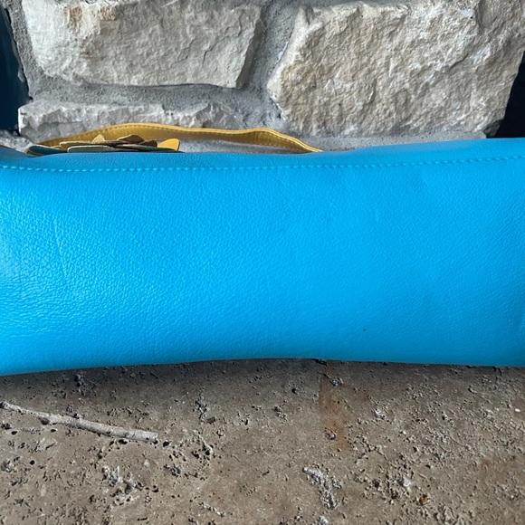 New Turquoise blue and yellow purse. Wilson leather pelle studio. NO TAGS - Picture 5 of 9